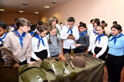 Более 200 школьников приняли участие в патриотических уроках волонтеров поискового отряда «Родник»